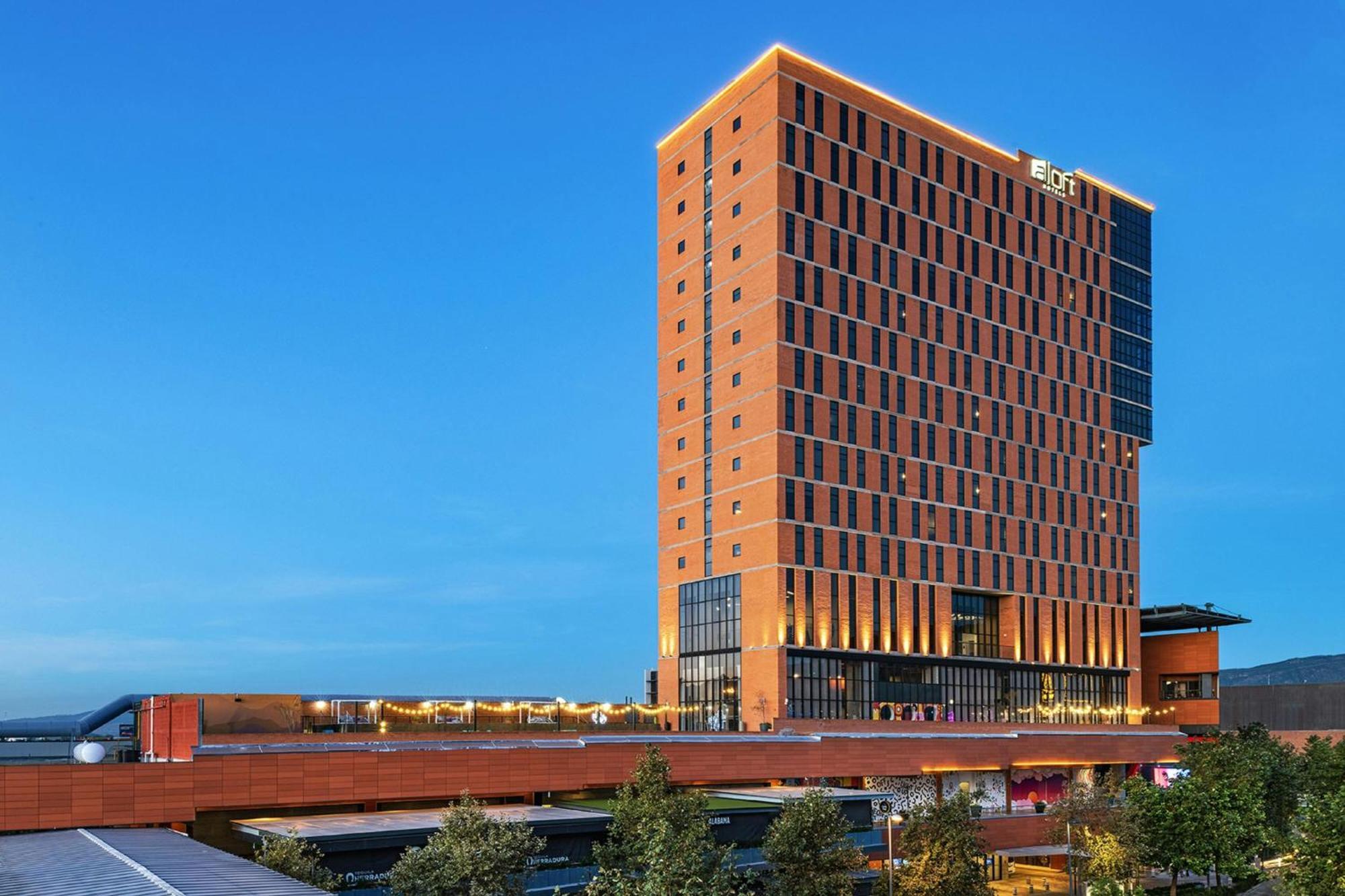 Aloft Guadalajara Sur Hotel Santa Anita  Exterior photo